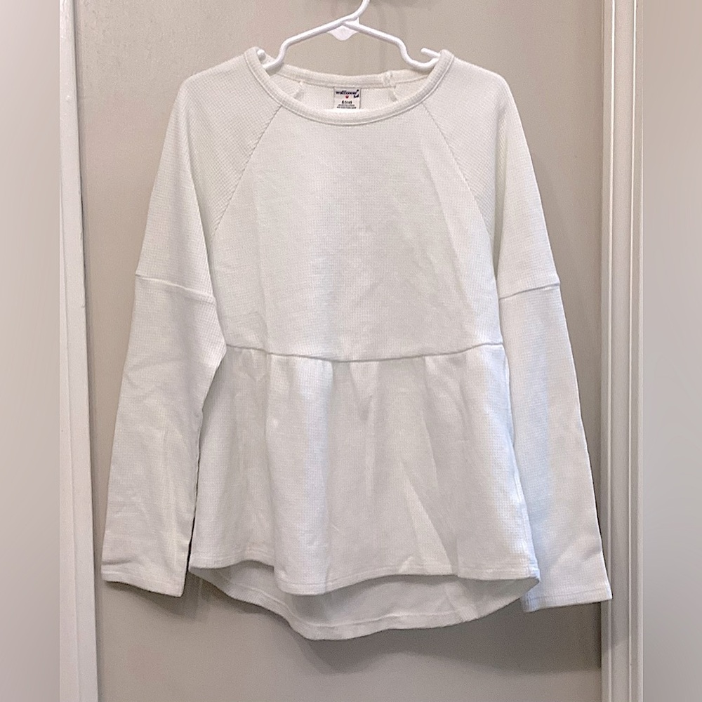 NWOT Girls Wallflower waffle style top, bundle deals!